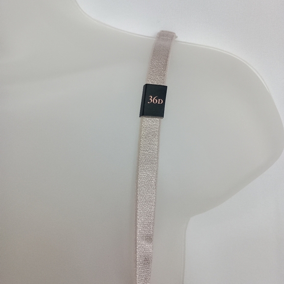 NWT Victoria's Secret Barbiecore Lace Push-Up Bra in Butterly Pink (#108) - Picture 9 of 10